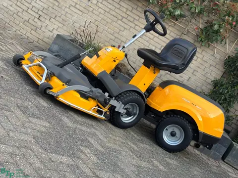 Stiga Gebruikte frontmaaier 2 cil. met stuurbekr. 95cm