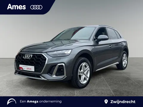 Audi Q5 50 299pk TFSI e S edition Parkeerhulp plus | Adaptive cruise control | Stoelverwarming voori