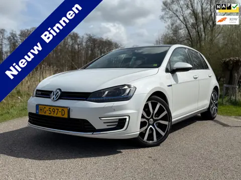 Volkswagen Golf 1.4 TSI GTE Leder Panodak Navi Clima Camera PDC LMV Perfect Onderhouden Bak Revisie 