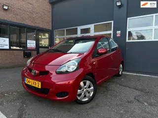 Toyota Aygo 1.0-12V Aspiration Red