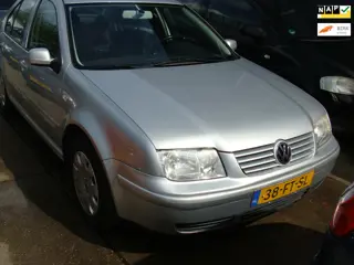 Volkswagen Bora 2.0 Comfortline autom elek pak airco nap apk