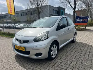 Toyota Aygo 1.0-12V Cool - Airco - 5 Drs - Nwe Apk - 1e Eigenaar