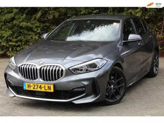 BMW 1-serie 118d High Executive M 150PK Automaat | M-sportpakket | HUD | Carplay | Stoelverwarming |