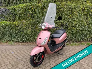 SYM Fiddle 2 45 km EURO4 Rose Gold BETAAL met in3
