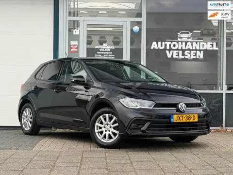 Volkswagen POLO 1.0 TSI Life Apple carplay Navi