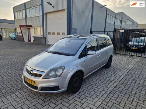 Opel Zafira 2.2 Executive 7p. AUT PANO NAVI PSENSOR CRUISE BOEKJES