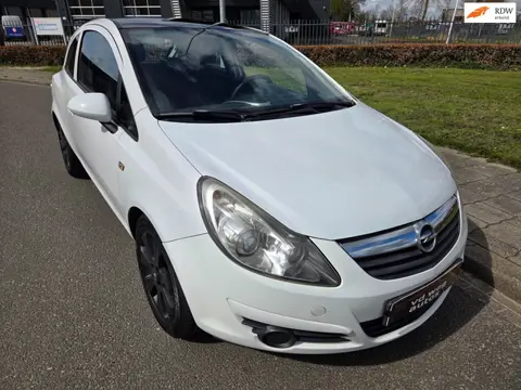 Opel Corsa 1.2-16V Cosmo airco