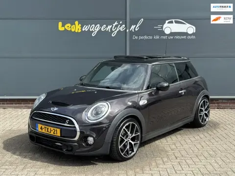 Mini Mini 2.0 Cooper S Aut.*pano *stoelverw. *navi *climate