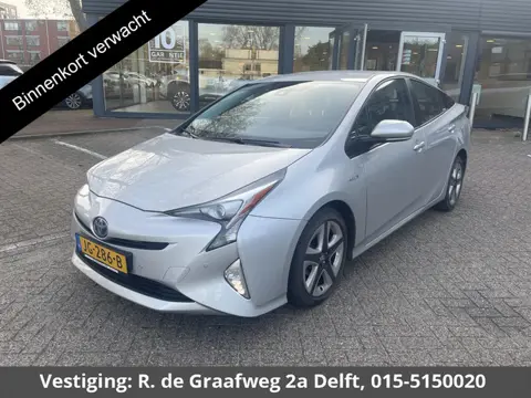 Toyota Prius 1.8 Dynamic | Parkeersensoren | Navigatie | Afneembare trekhaak |