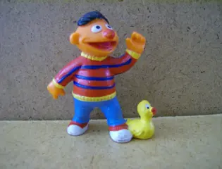 Sesamstraat / muppets poppetje 6 adv5553