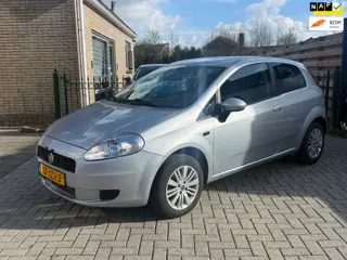 Fiat Grande Punto 1.4 Edizione Lusso | nieuwe apk keuring | airco | cruise | lm velgen |