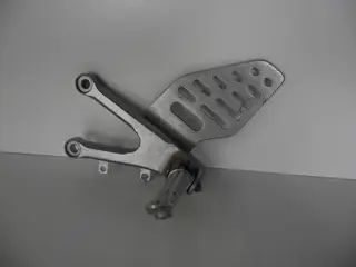 Main step holder left Yamaha YZF R6 2008 - 2009