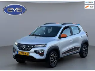 Dacia Spring Comfort Plus (Orange Pack) 27 kWh, achteruitrijcamera, 22000 km, lederen interieur,airc