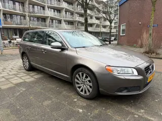 Volvo V70 1.6 T4 Limited Edition Leder Panorama Cruise NW APK