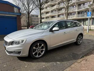 Volvo V60 2.0 D3 R-Design Euro 6 Cruise Climate