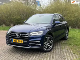 Audi Q5 55 TFSI e quattro Competition / PANO / VOLLE AUTO