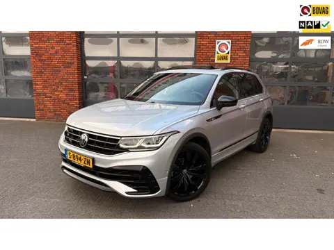 Volkswagen Tiguan 1.5 TSI DSG 3x R-Line Black|Leer|Camera|Zwenk Trekhaak|Stoelverwarming