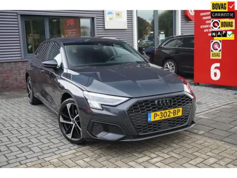 Audi A3 Sportback 30 TFSI Advanced edition / Stoelverwarming / Carplay / Cruise