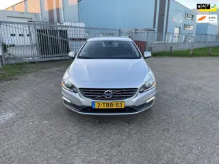 Volvo V60 1.6 D2 Momentum (NWE APK!)