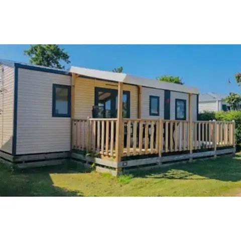 Woning aan de Dorpsstraat te Obdam