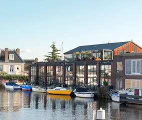 Woning aan de Zijlsingel te Leiden