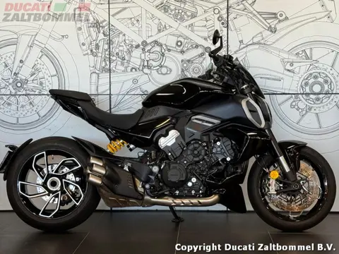 Ducati DIAVEL V4 (bj 2024)