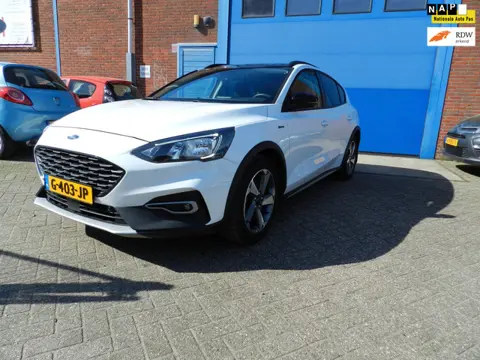 Ford Focus 1.0 EcoBoost Active Business. deze auto is nieuwstaat..