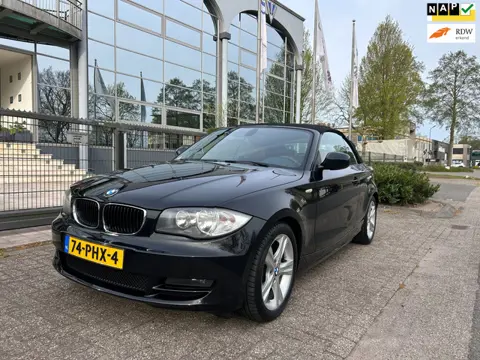 BMW 1-serie Cabrio 118i Executive Automaat ,leer,trekh,boekjes