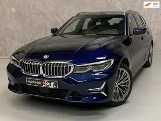 BMW 3-serie Touring 330e Business Edition Plus /Laser /Leder /Individual