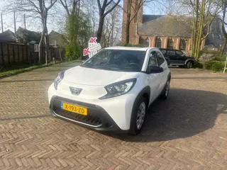 Toyota Aygo X 1.0 VVT-i Play carplay/camera