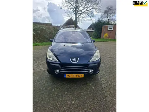 Peugeot 307 SW 2.0-16V Premium met panoramadak