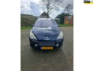 Peugeot 307 SW 2.0-16V Premium met panoramadak