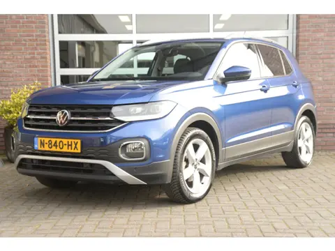 Volkswagen T-Cross 1.0 TSI Style | Adap. CC | Trekhaak | Virtual Cockpit | All seasons banden |