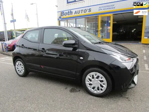 Toyota Aygo 1.0 VVT-i x-play
