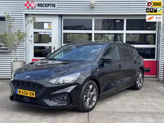 Ford Focus 1.0 EcoBoost Hybrid ST Line Business Adapt cruise / Stuurverw / Carplay