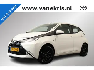 Toyota Aygo 1.0 VVT-i X-Play, Airco, Camera, Winterbandenset