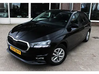 Skoda Fabia 1.0 TSI Carplay, Volledig digitaal, Achteruitrijcamera, NAVI, Stoelverwarming, CC, LED, 