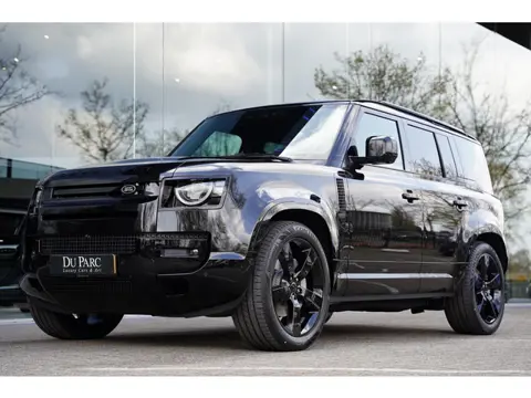 Land Rover Defender 110 2.0 P300e 110 X-Dynamic HSE / Panoramadak / Nieuw
