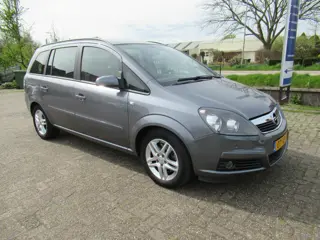 Opel Zafira 2.2 Temptation 7-pers*Airco*Trekhaak* zeer nette auto !