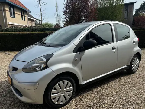 Toyota Aygo 1.0-12V