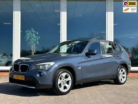 BMW X1 SDrive18i AUT. Executive - Panoramadak - Navi - PDC - LM