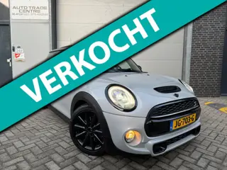 Mini Mini 2.0 Cooper S [AUT | Pano | Stoelverwarming | Xenon | Volledig onderhouden]
