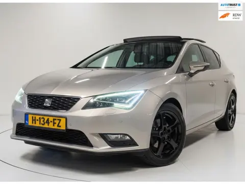 Seat Leon 1.2 TSI Style Panoramadak|Leder|LED!!