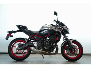 Kawasaki Z 650 35 KW (bj 2023)