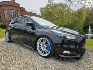 Ford Focus 2.0 EcoBoost ST-3 UNIEK recaro
