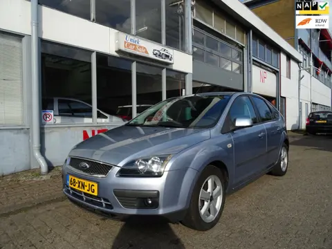 Ford Focus 1.6-16V Futura