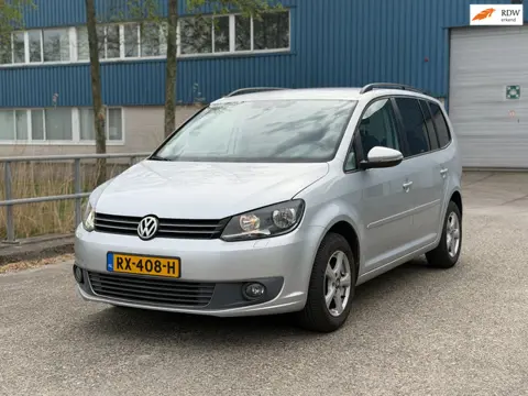 Volkswagen Touran 1.2 TSI Easyline 7persoons! Navi! PDC! APK!