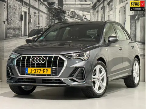 Audi Q3 35 TFSI S Line *Daytona Grey*