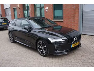 Volvo V60 2.0 T6 Recharge AWD R-Design 2022 PANO !