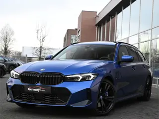 BMW 3 Serie Touring 330e xDrive 292pk M-Sport-Pro Pano HUD E-Zetels ACC M-Rem Widescreen Hifi VOL!